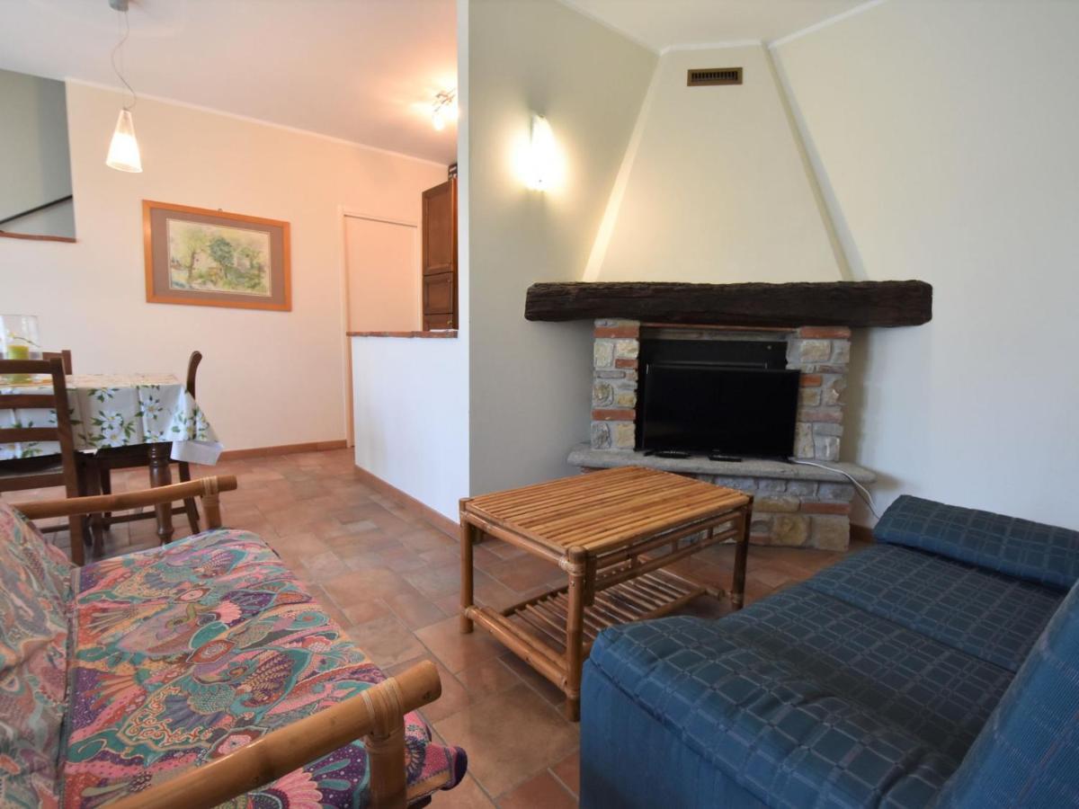Apartment La Corte Bricca - Trilo B By Interhome Castana  Zewnętrze zdjęcie