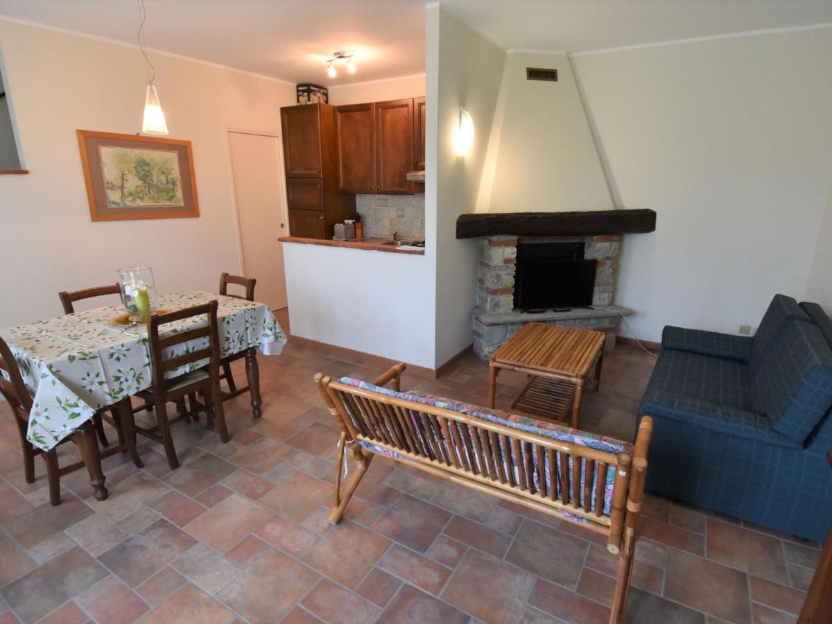 Apartment La Corte Bricca - Trilo B By Interhome Castana  Zewnętrze zdjęcie